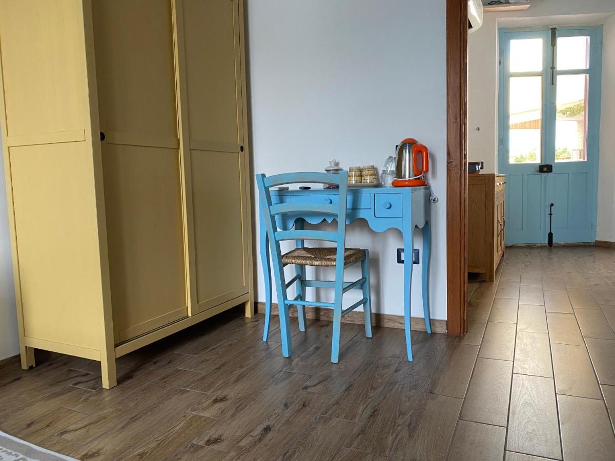 B&B Alba Chiara Oristano Bagian luar foto